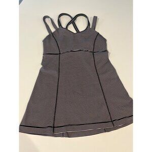 Lulu Lemon Top Built in bra